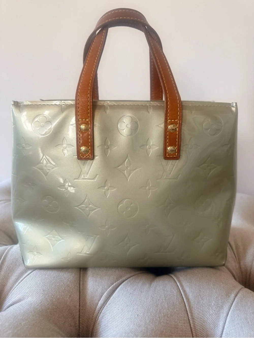 Louis Vuitton Monogram Vernis Reade PM Tote Sage Green Gris Vert